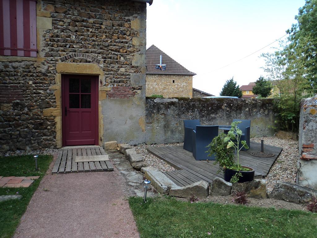 Chambres D'Hotes La Vie En Roses Iguerande Zewnętrze zdjęcie