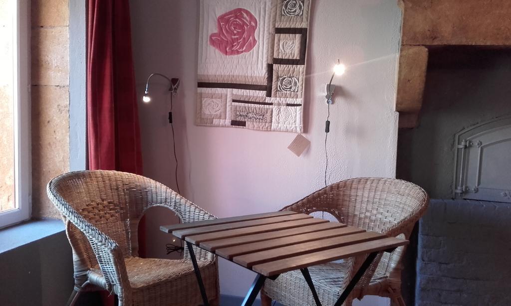 Chambres D'Hotes La Vie En Roses Iguerande Zewnętrze zdjęcie
