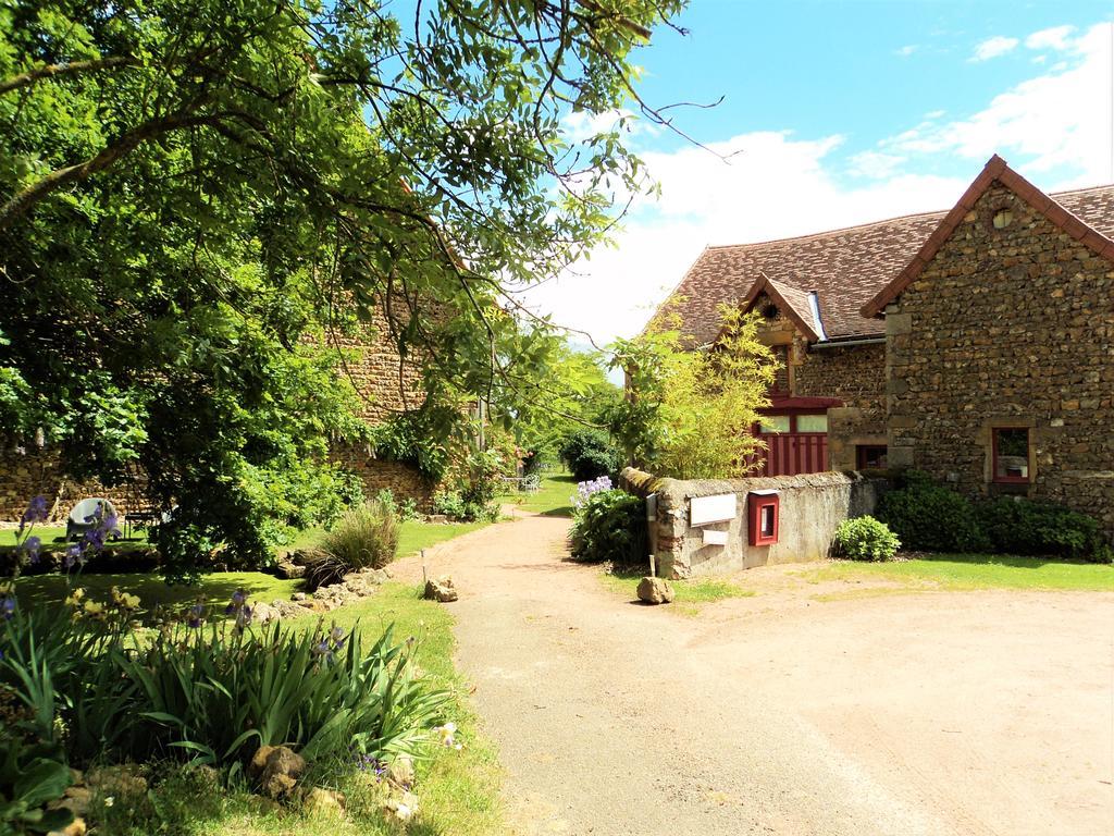 Chambres D'Hotes La Vie En Roses Iguerande Zewnętrze zdjęcie